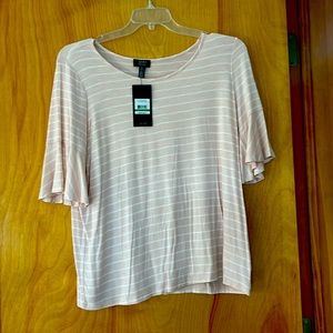 Fancy tee with bell like sleeves 3/4 sleeve length